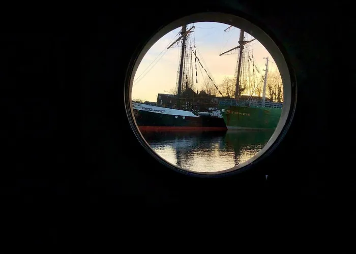 Schiffshotel "schlafen Im Hafen" 3*