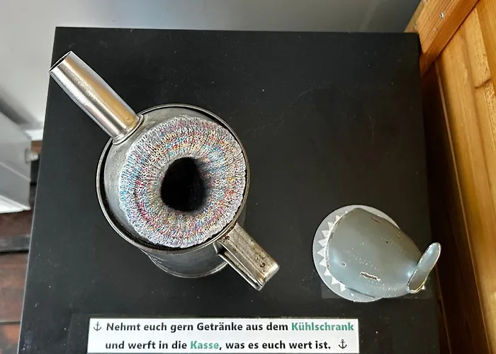 Schiffshotel "schlafen Im Hafen" Hamburg