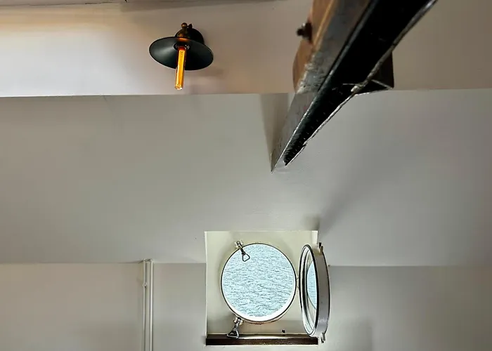 Schiffshotel "schlafen Im Hafen"